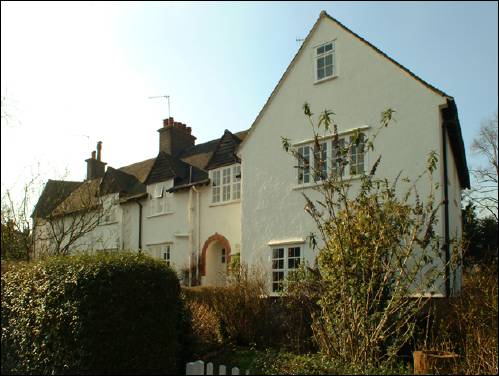 083 Erskine Hill